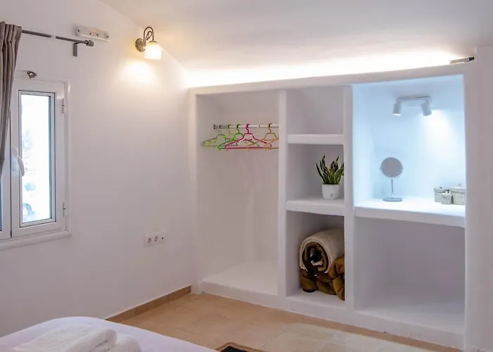 White Wave Villa, 3min Walk From Kamári