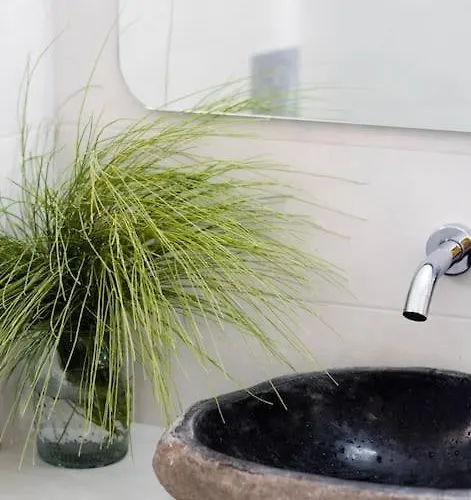 White Wave Villa, 3min Walk From Kamári