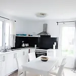 White Wave Villa, 3min Walk From * Kamári