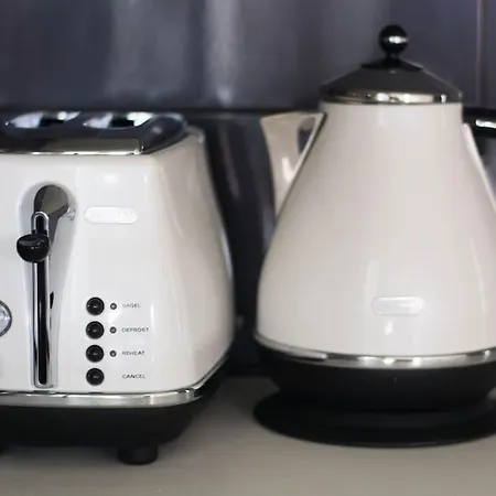 White Wave Villa, 3min Walk From Apartament Kamári