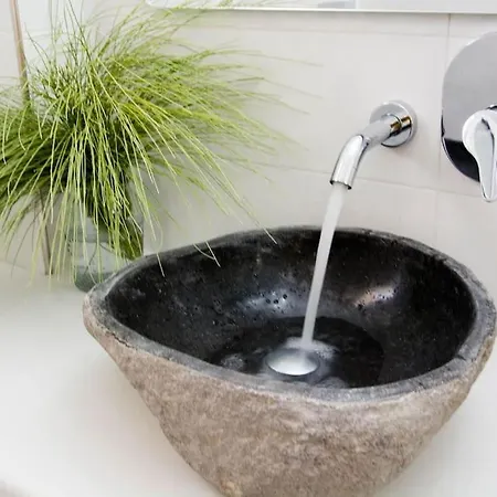 White Wave Villa, 3min Walk From Apartament Kamári