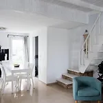 Apartmán White Wave Villa, 3min Walk From Kamári