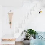 White Wave Villa, 3min Walk From Kamári